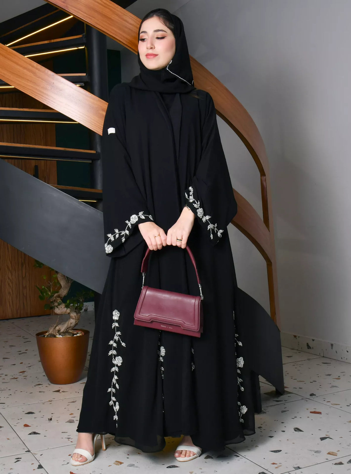 Embroidered Elegance Abaya