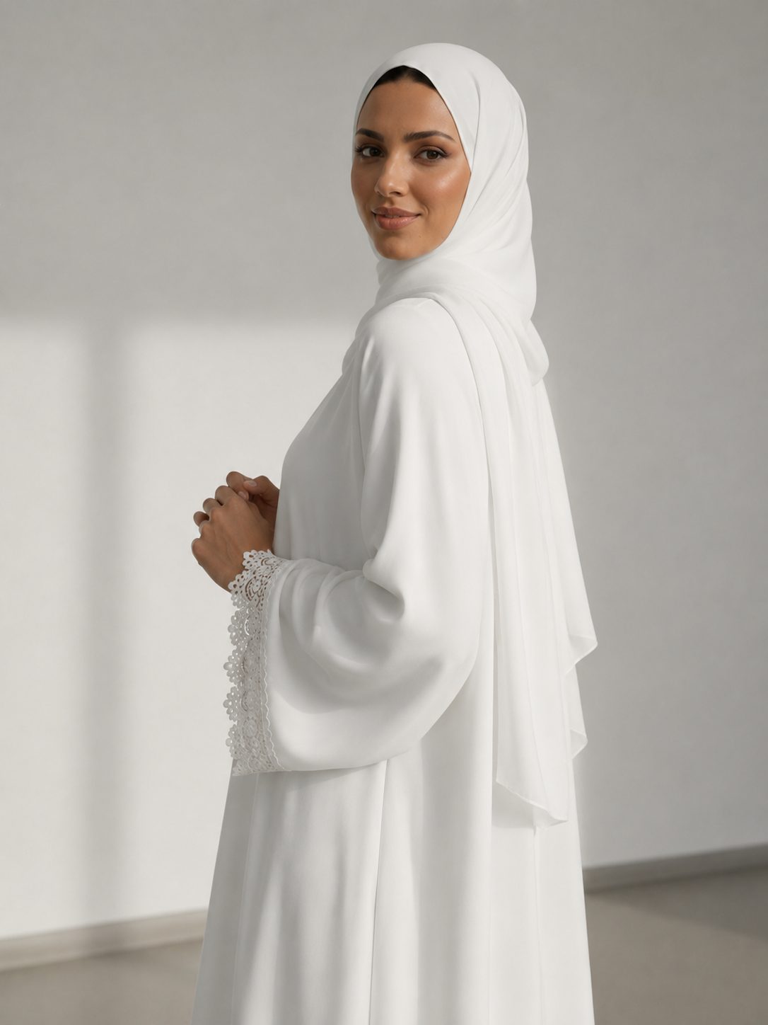 Nooré Lace Abaya