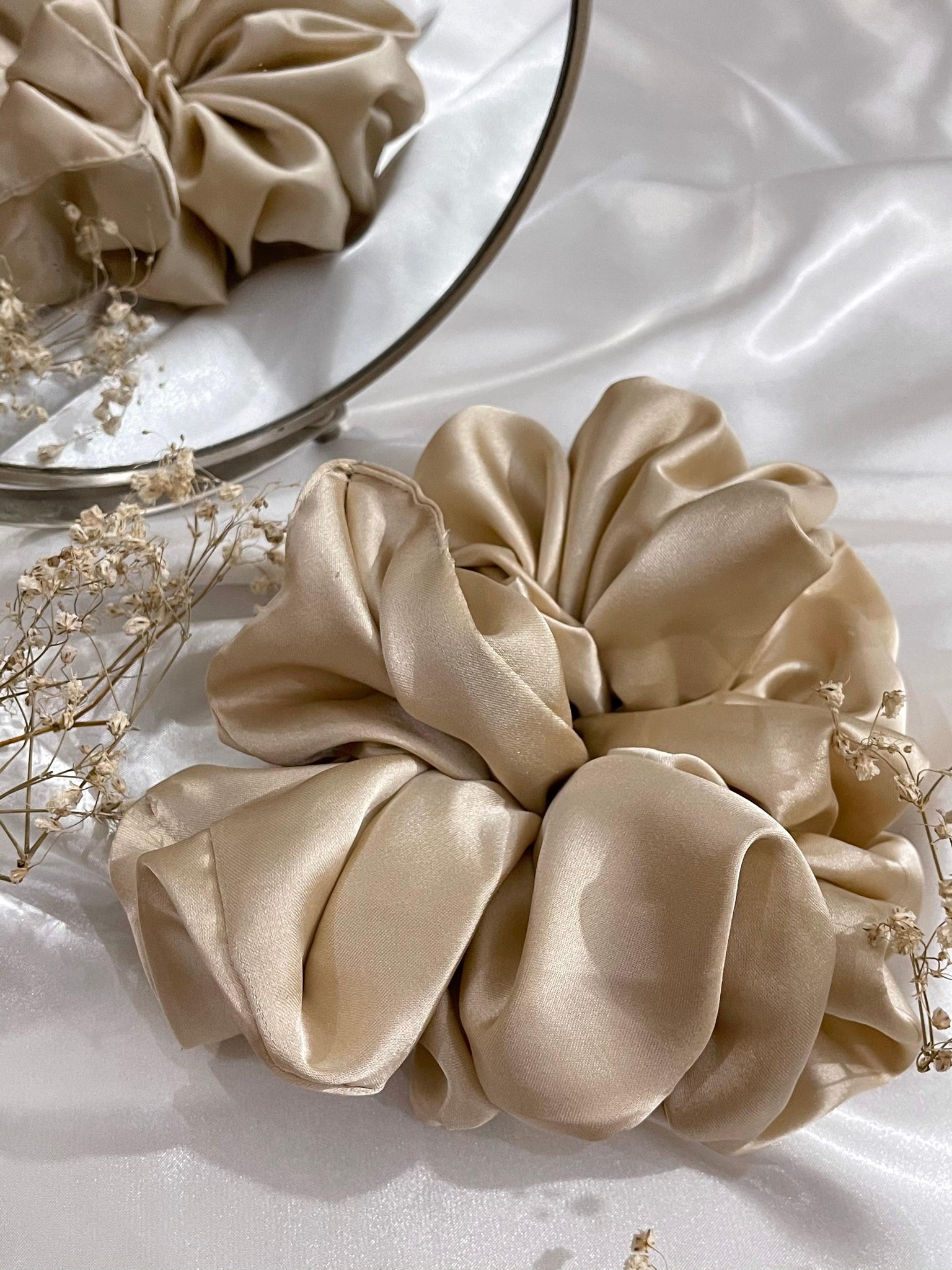 XL Scrunchie - Champagne