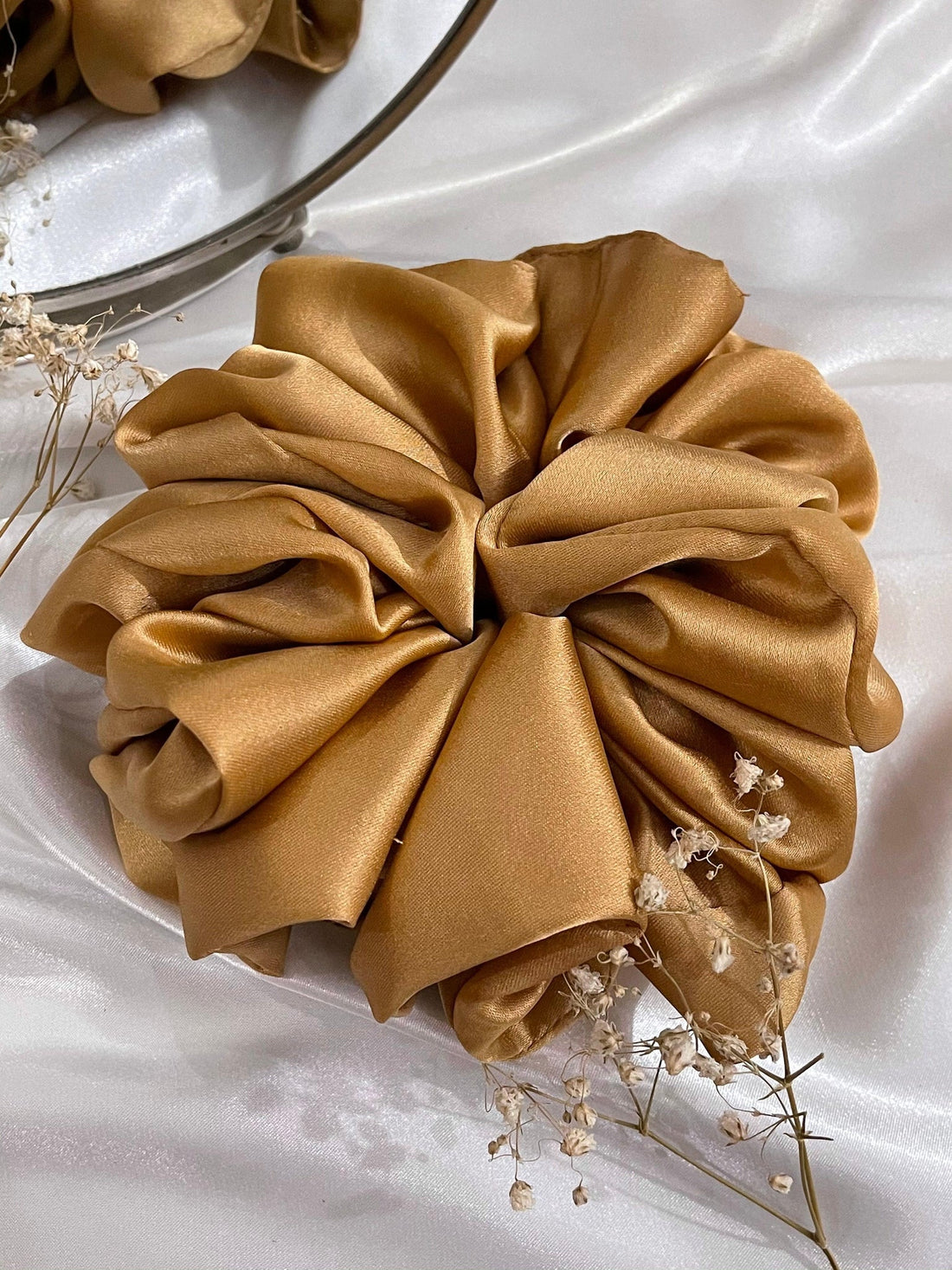 XL Scrunchie - Honey Gold